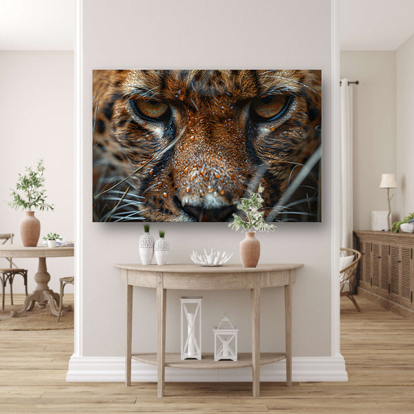 Close-up van natte luipaard met intense blik poster