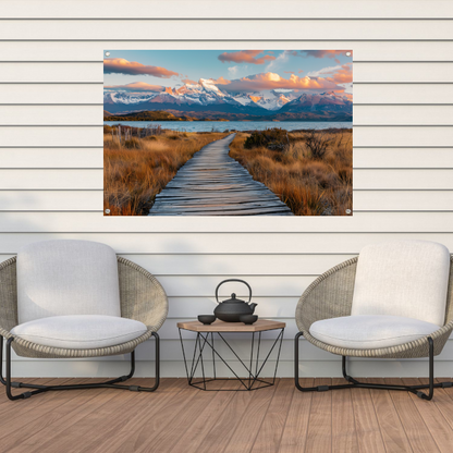 Adembenemend Patagonia landschap met bergen en meer tuinposter