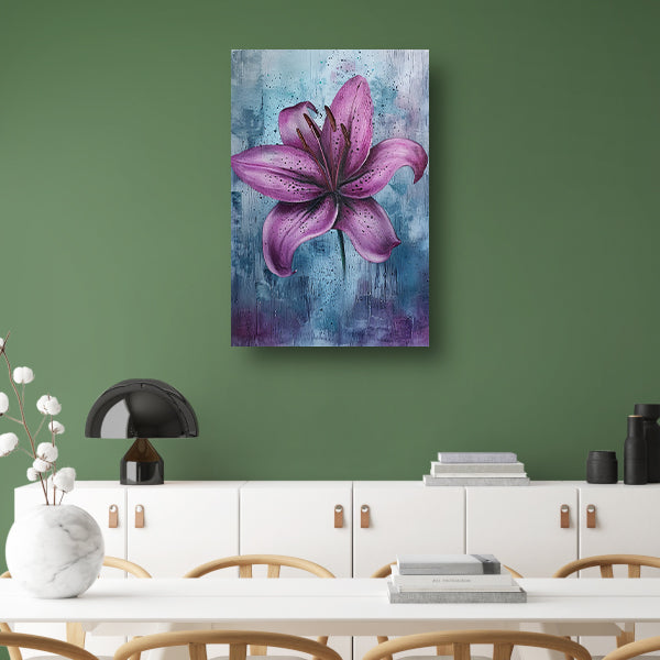 Moderne paarse lelie tegen blauwe achtergrond acrylglas