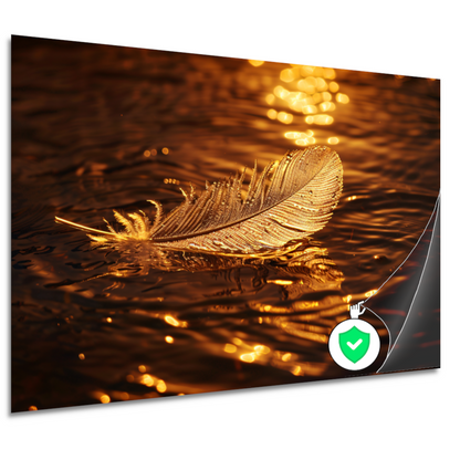 Gouden veer drijvend op water bij zonsondergang poster