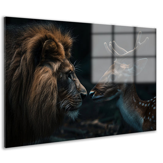Leeuw en hert in een donker bos acrylglas