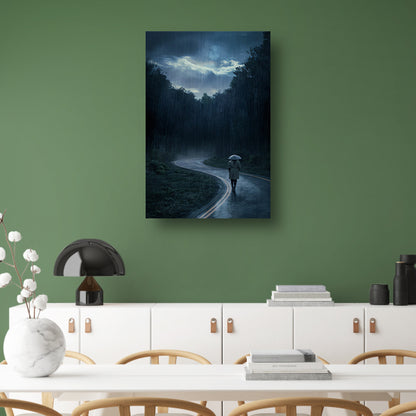 Eenzame wandeling door een regenachtig bos canvas
