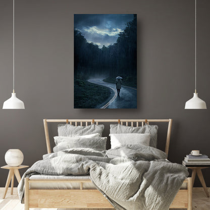 Eenzame wandeling door een regenachtig bos canvas