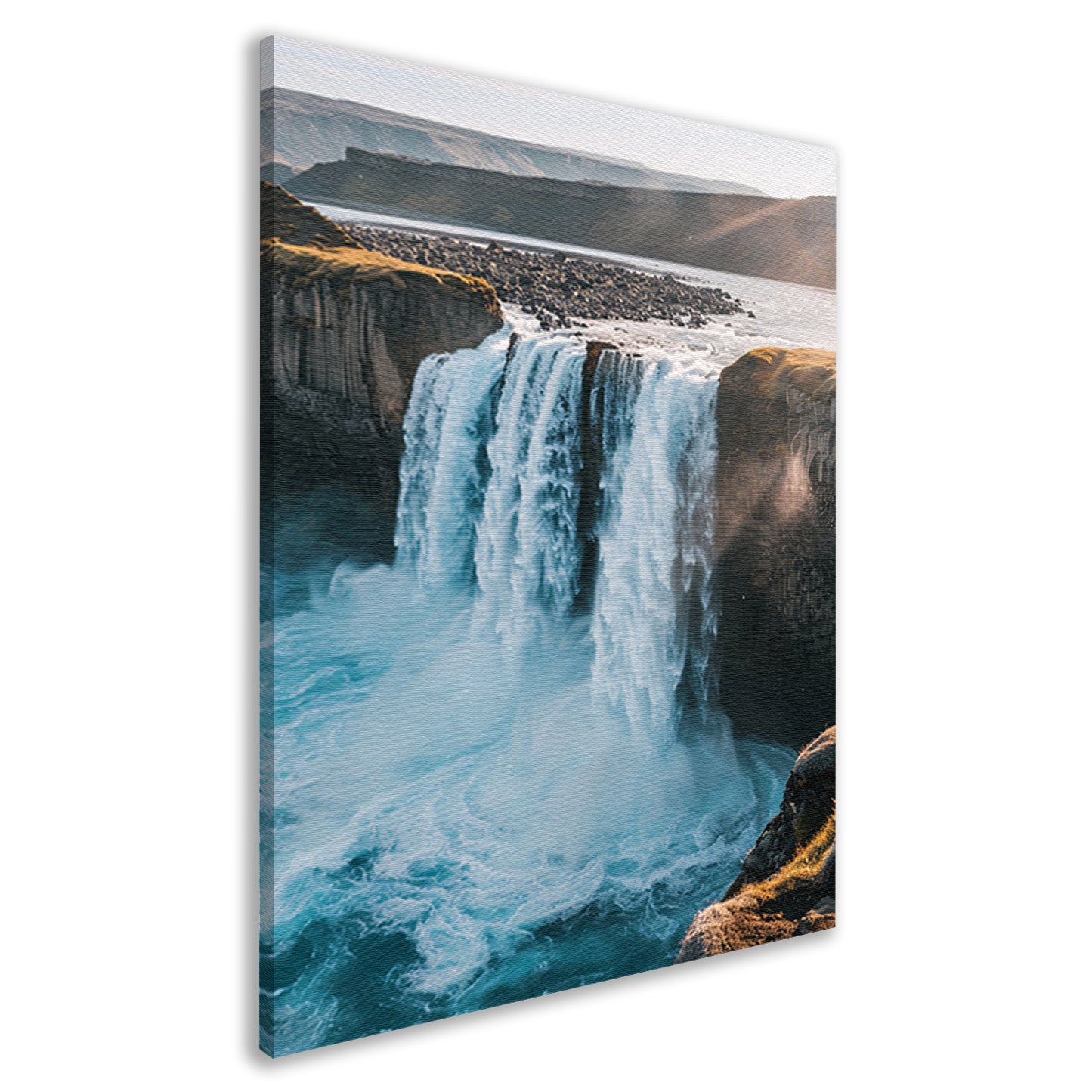 Majestueuze waterval in rotsachtig landschap canvas