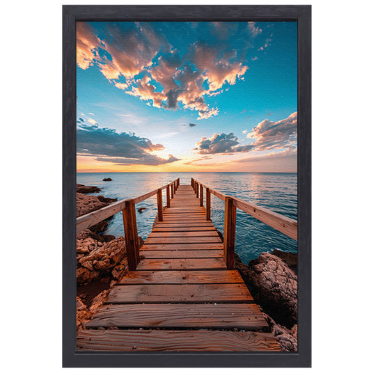 Houten steiger bij zonsondergang, rustgevend zeezicht canvas met baklijst