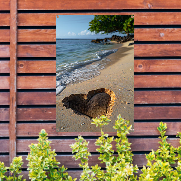 Houten Hart op Verlaten Strand tuinposter