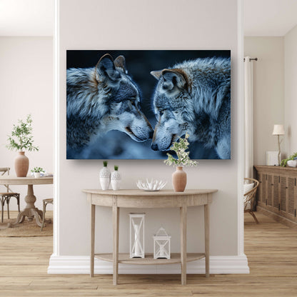 Twee wolven in een donkere omgeving canvas