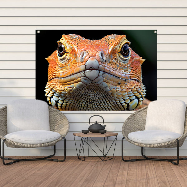 Intrigerende reptielenblik. tuinposter