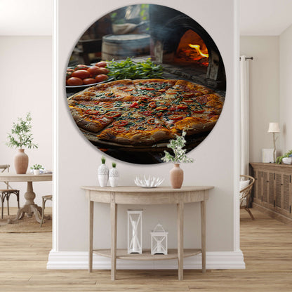 Verse pizza uit de houtoven met tomaten aluminium muurcirkel