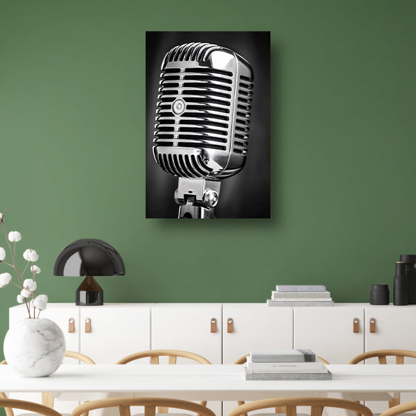 Close-up vintage microfoon in zwart-wit   poster