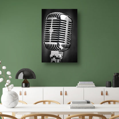 Close-up vintage microfoon in zwart-wit   poster