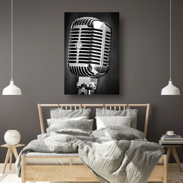 Close-up vintage microfoon in zwart-wit   poster