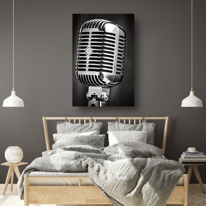 Close-up vintage microfoon in zwart-wit   poster