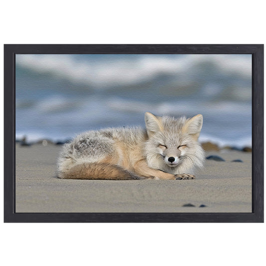 Realistische afbeelding van een vos op het strand canvas met baklijst