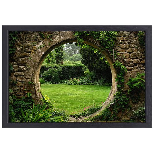 Oude stenen boog met zicht op groene, bloemrijke tuin canvas met baklijst