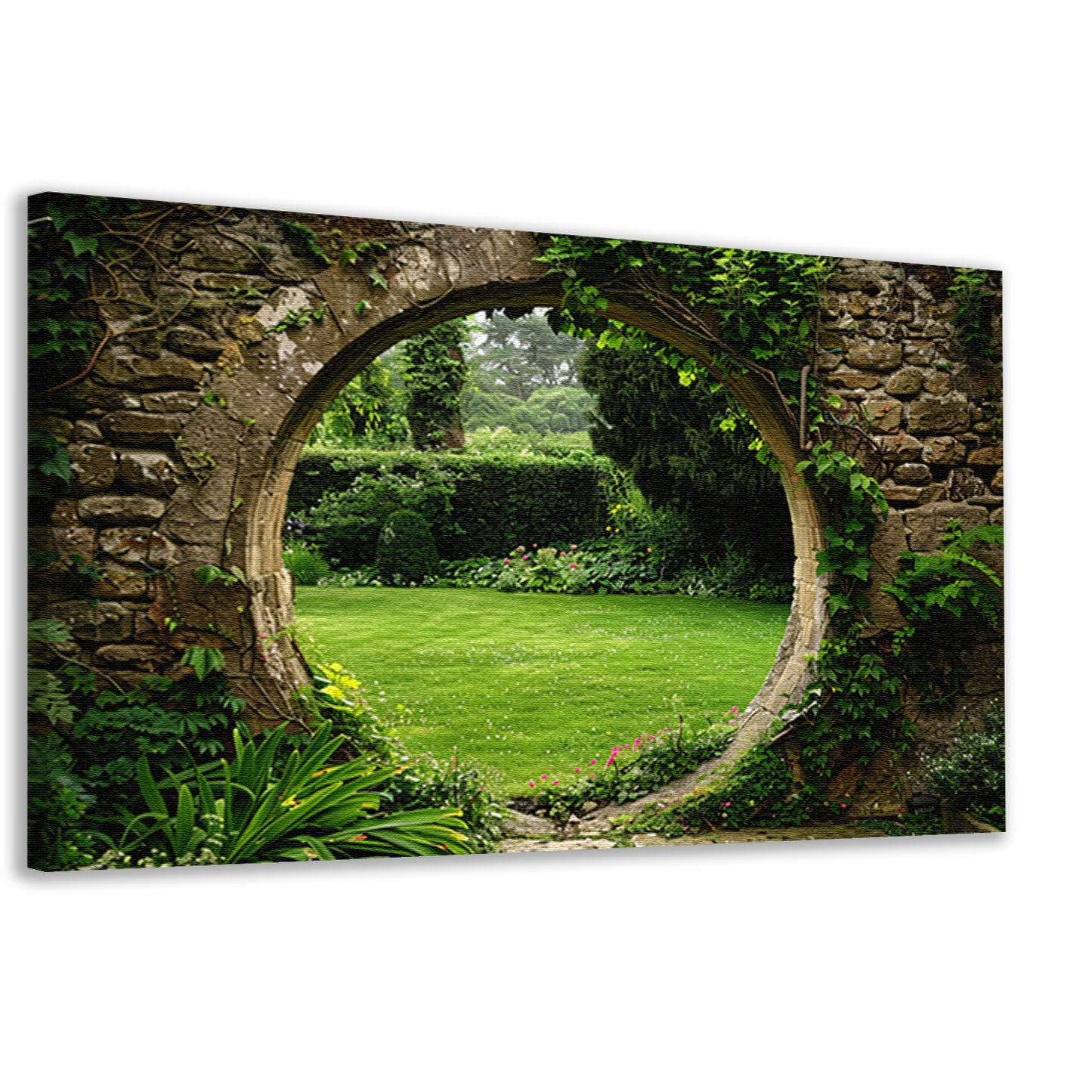 Oude stenen boog met zicht op groene, bloemrijke tuin canvas