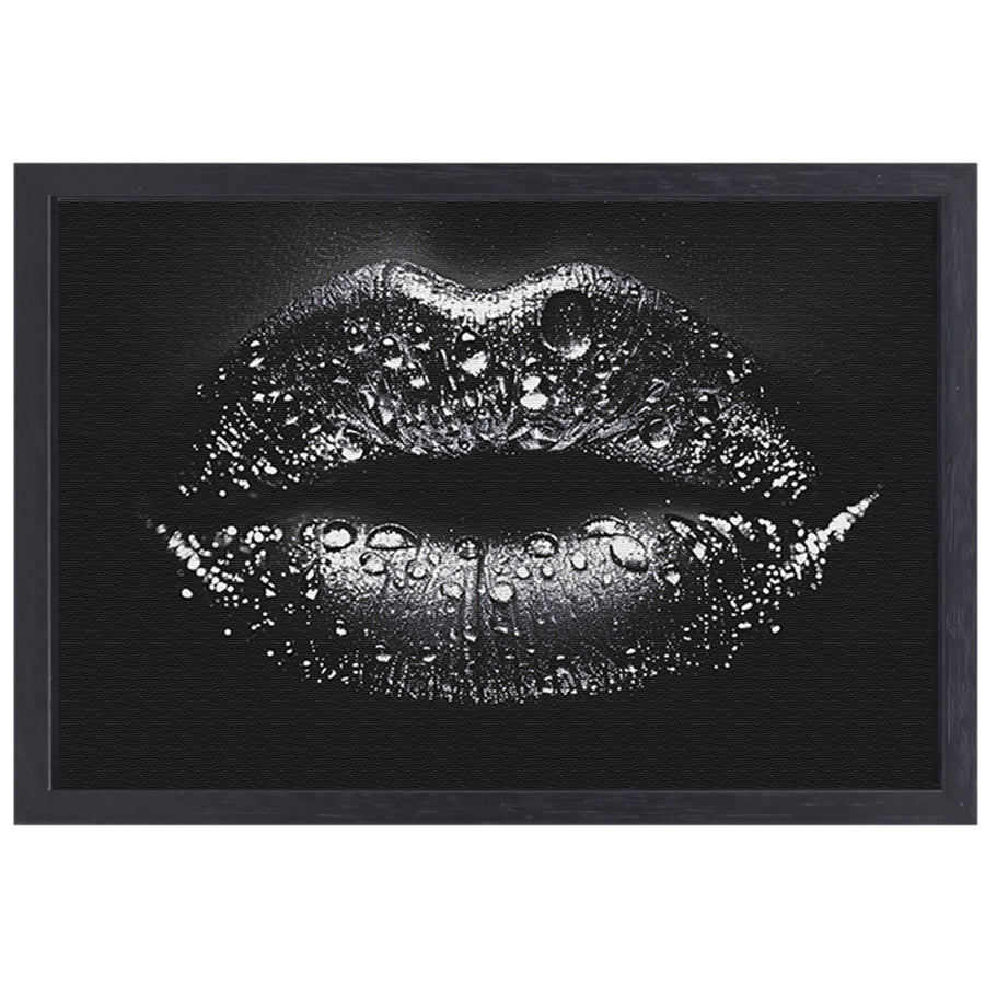 Close-up van glinsterende lippen in zwart en wit canvas met baklijst
