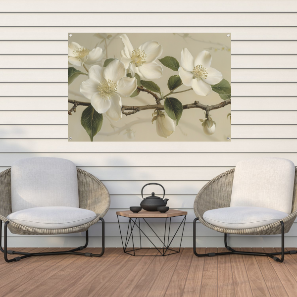 Witte bloemen op tak tegen beige achtergrond tuinposter