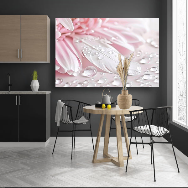 Veer en dauwdruppels met roze bloem poster