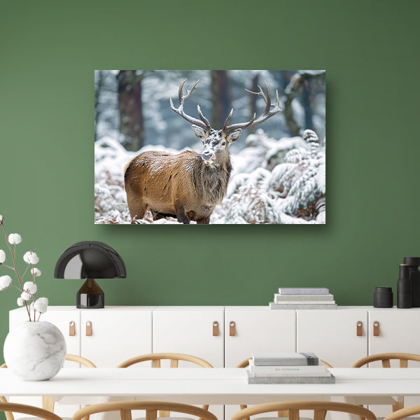 Hert met imposant gewei in winterlandschap   poster