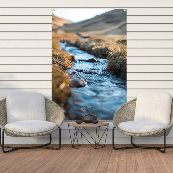 Stroompje door het landschap tuinposter