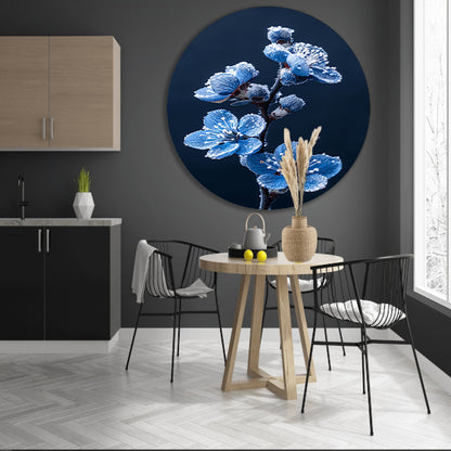 Blauwe bloemen met ijskristallen in close-up forex muurcirkel
