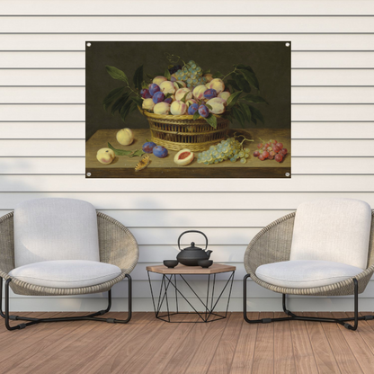 Perziken, pruimen en druiven in een rieten mand, met fruit en een vlinder op een houten tafel - Jacob van Hulsdonck tuinposter