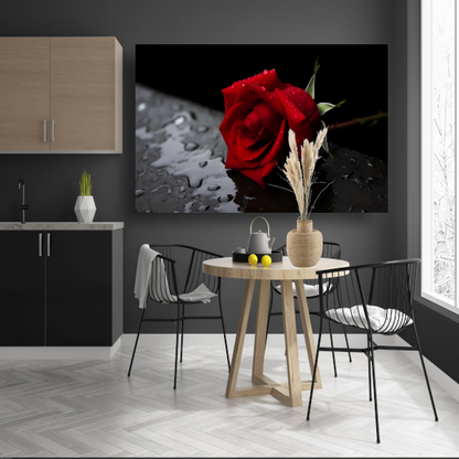 Rode roos met waterdruppels canvas