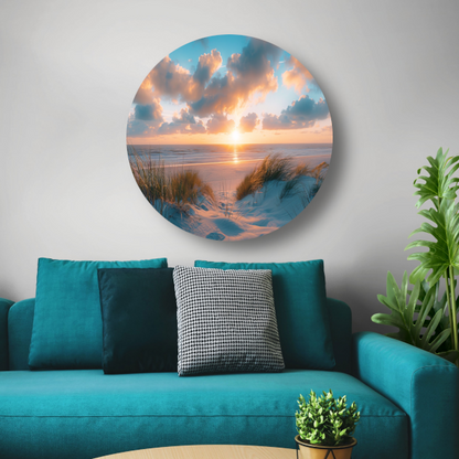 Betoverende zonsopgang op een rustig zandstrand aluminium muurcirkel