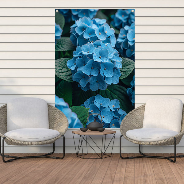 Blauwe bloemen in de tuin tuinposter