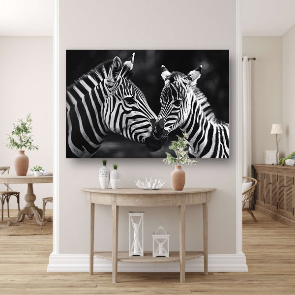 Intieme ontmoeting zebra moeder en jong poster