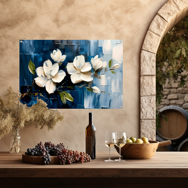 Abstracte witte bloemen op blauwe achtergrond tuinposter