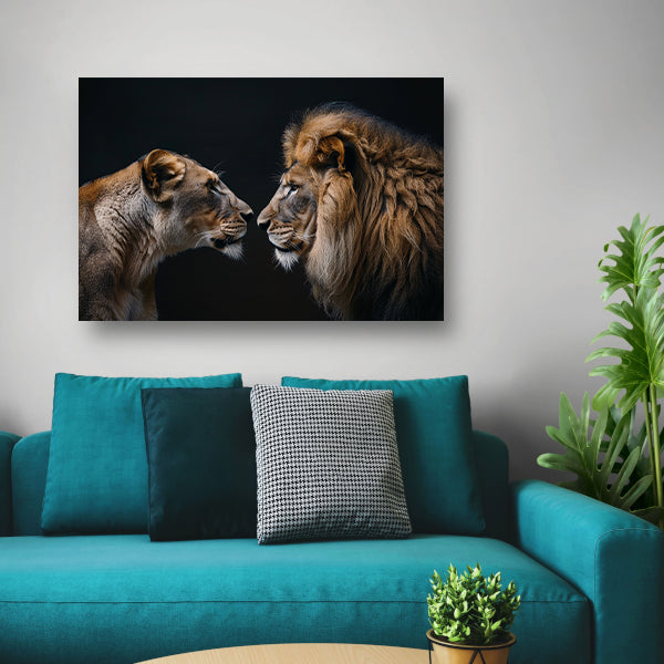 Leeuw en leeuwin in intense ontmoeting canvas met baklijst