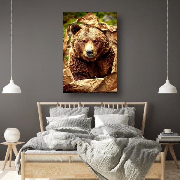 Bruine beer doorbreekt papier canvas met baklijst