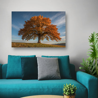 Majestueuze herfstboom in een weids landschap canvas