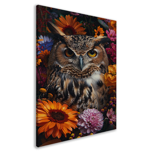 Intrigerende Uil omringd door Kleurrijke Bloei canvas