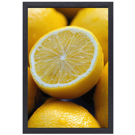 Close-up van een sappige citroen met waterdruppels canvas met baklijst