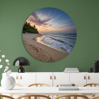 Prachtige zonsondergang aan rustig strand aluminium muurcirkel