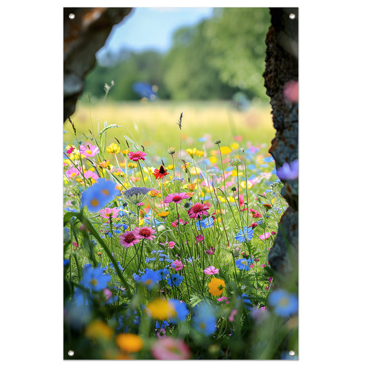 Bloemenzee met Vlinder in Zomer tuinposter