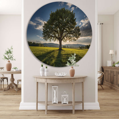 Majestueuze boom in uitgestrekt landschap aluminium muurcirkel