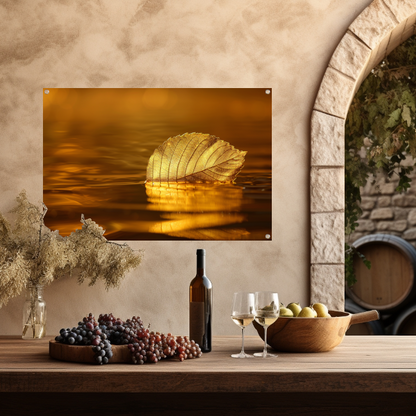 Gouden blad op kalme wateren bij zonsondergang tuinposter