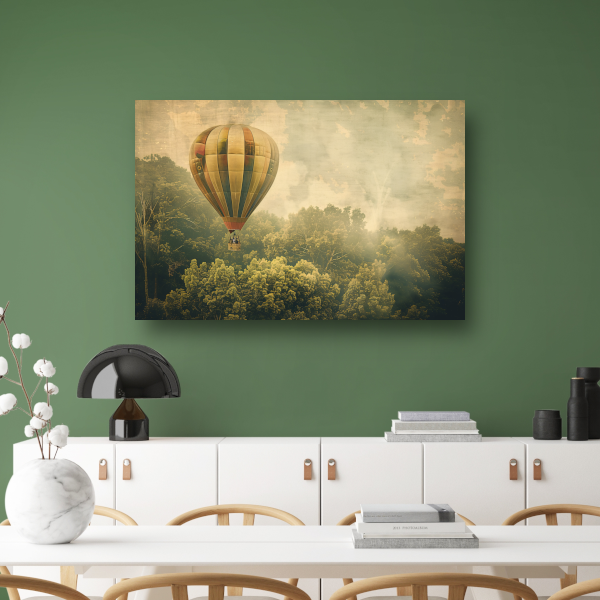 Luchtballon zweeft boven boslandschap acrylglas