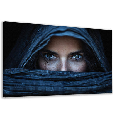 Mysterieuze Vrouw in Textielomhulsel canvas