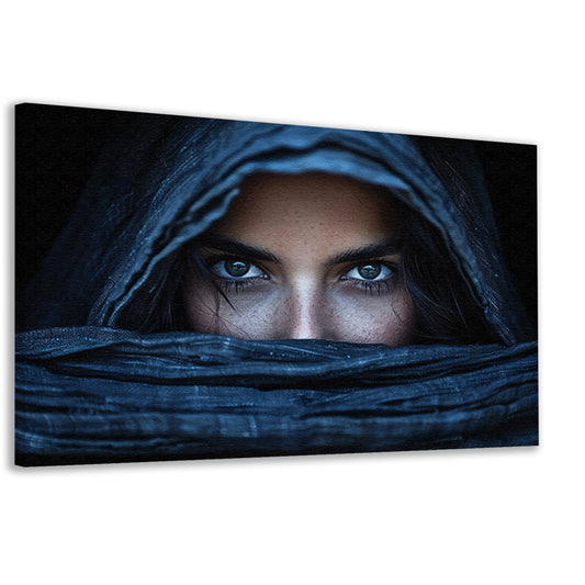 Mysterieuze Vrouw in Textielomhulsel canvas