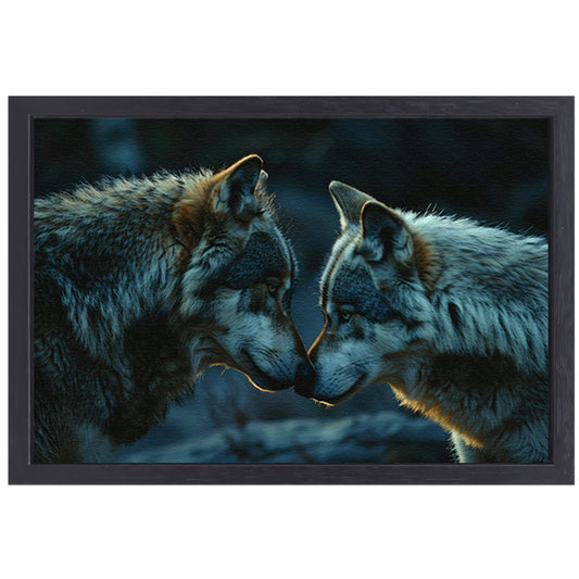 Twee wolven in donkere omgeving canvas met baklijst