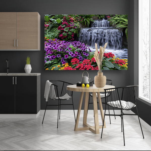 Kleurrijke bloementuin met serene waterval canvas
