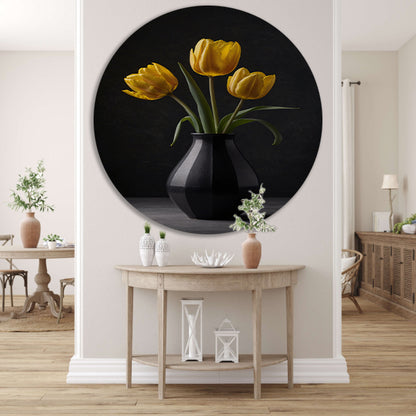 Gele tulpen in een elegante zwarte vaas aluminium muurcirkel