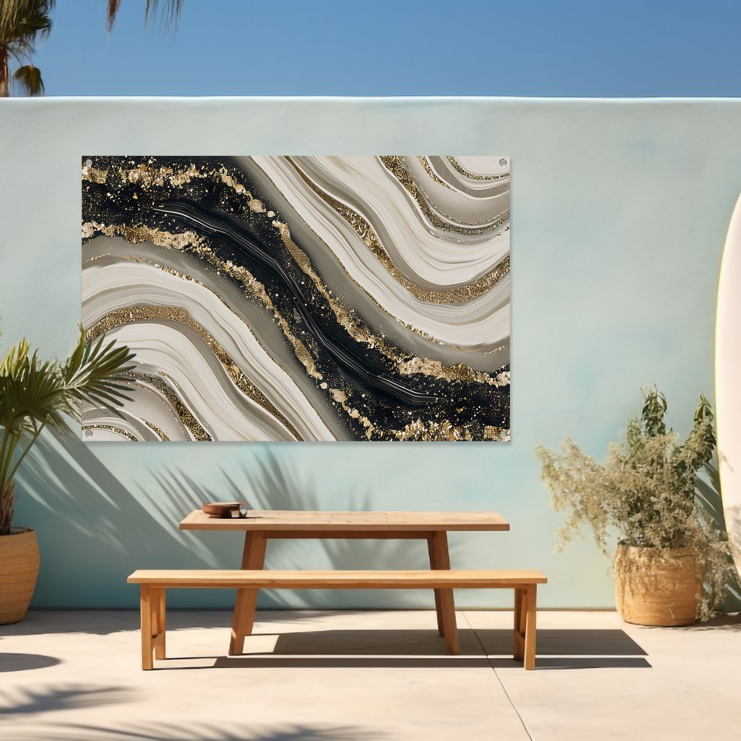 Abstracte gouden kunst met dynamische accenten tuinposter