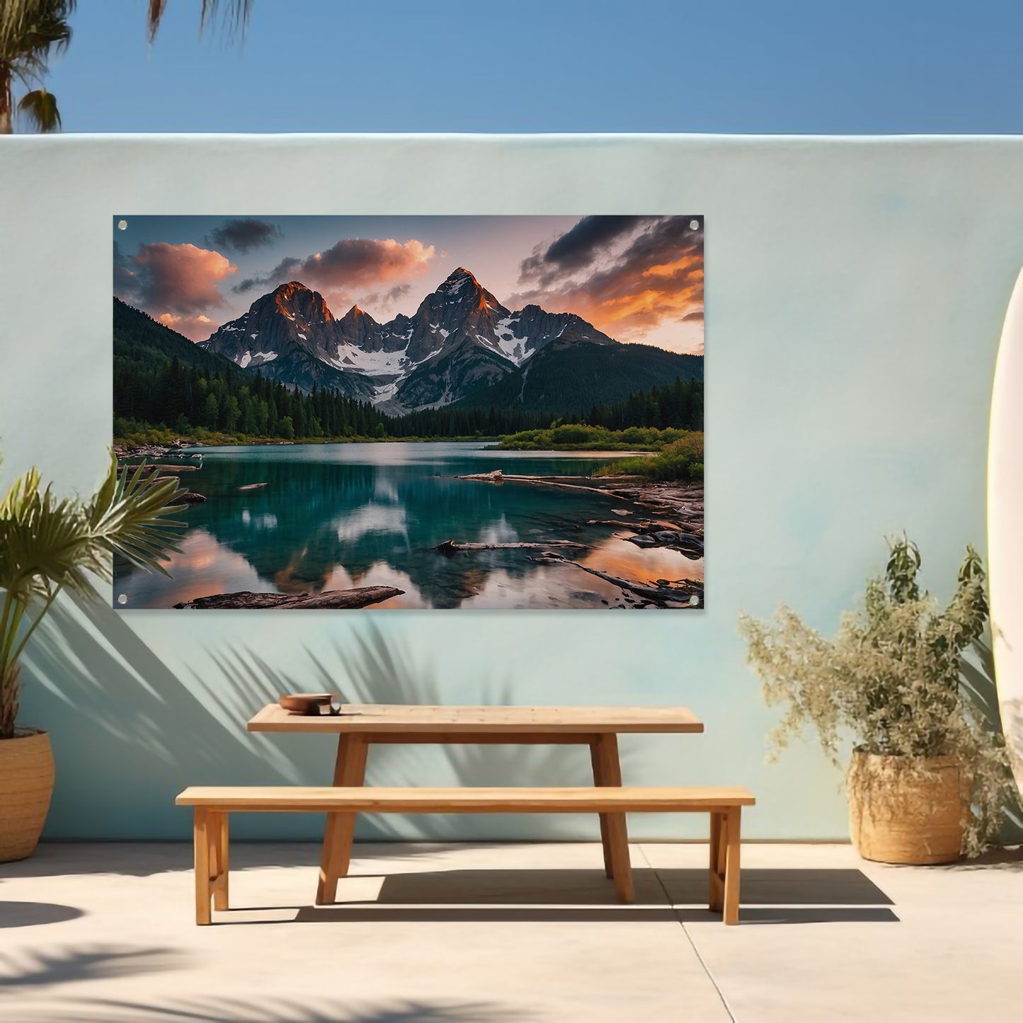 Adembenemend Berglandschap met Spiegelend Meer tuinposter