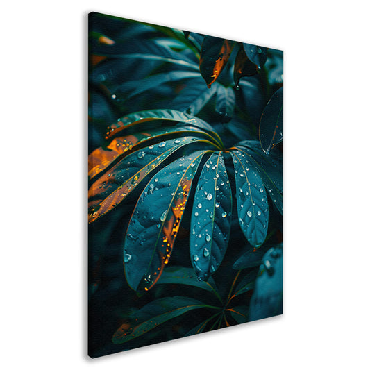 Groene plant met dauwdruppels in close-up canvas